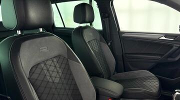 2021 Volkswagen TSI R-Line DSG Euro 6 5-door (Black) - Image: 19