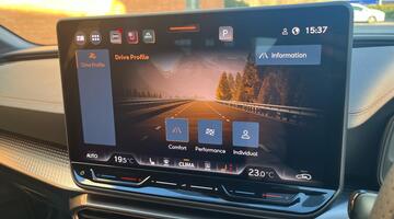 2025 CUPRA ETSI V2 DSG Euro 6 5-door (Black) - Image: 15