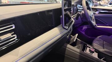 2026 Volkswagen R-Line 1.5 TSI eHybrid 204 PS 6-Speed DSG 5-door (Green) - Image: 29