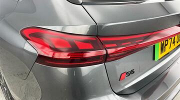 2025 Audi 100kWh Launch Edition Auto quattro 5-door (Grey) - Image: 32