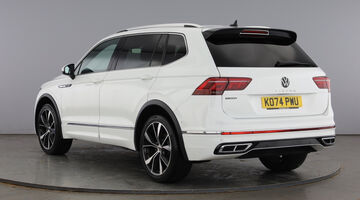 2025 Volkswagen TSI R-Line DSG Euro 6 5-door (White) - Image: 3
