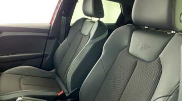 2025 Audi TFSI 35 Black Edition Sportback S Tronic Euro 6 5-door (Red) - Image: 32