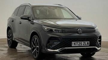 2025 Volkswagen TSI eHybrid 19.7kWh R-Line DSG Euro 6 5-door (Grey) - Image: 1