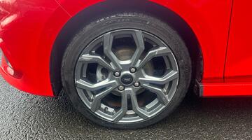 2019 Ford 1.0T EcoBoost ST-Line Euro 6 5-door (Red) - Image: 15