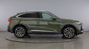 2025 Audi 2.0 TDI Launch Edition Sportback S Tronic quattro Euro 6 5-door (Green) - Image: 4