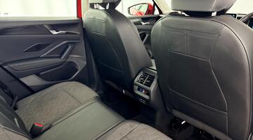 2025 Volkswagen ETSI MHEV Life DSG Euro 6 5-door (Red) - Image: 29