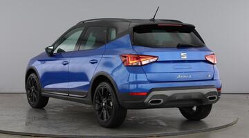 2025 SEAT 1.0 TSI FR Black Edition DSG Euro 6 5-door (Multicolour) - Image: 3