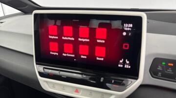 2021 Volkswagen Pro Performance 58kWh Tech Auto 5-door (Blue) - Image: 18