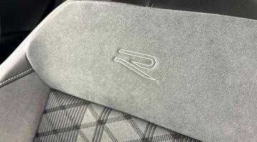 2025 Volkswagen 2.0 TDI R-Line DSG Euro 6 5-door (Grey) - Image: 35