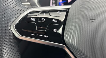 2025 Volkswagen TSI R-Line DSG Euro 6 5-door (White) - Image: 23