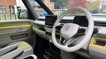 2024 Volkswagen Pro 77kWh Life Auto 5-door (Multicolour) - Image: 6