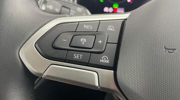 2025 Volkswagen TSI eHybrid 19.7kWh Elegance DSG Euro 6 5-door (Black) - Image: 12