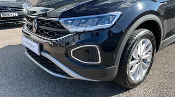 2025 Volkswagen TSI Match DSG Euro 6 5-door (Black) - Image: 29