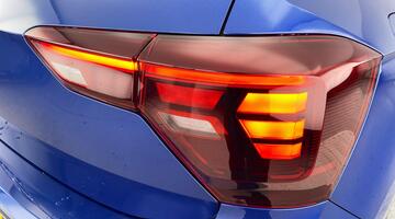 2025 Volkswagen 1.0 TSI Match Euro 6 5-door (Blue) - Image: 27