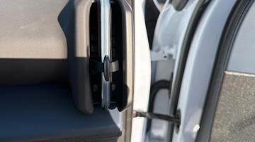 2025 Volvo Twin Performance 69kWh Ultra Auto 5-door (Blue) - Image: 45