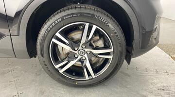 2023 Volvo 2.0 B3 MHEV Plus DCT Auto Euro 6 5-door (Black) - Image: 5