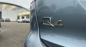 2025 Audi 45 S line Auto 5-door 82kWh (Blue) - Image: 17