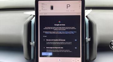 2025 Volvo Twin Performance 69kWh Plus Auto 5-door (Black) - Image: 7