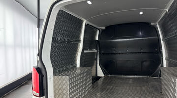 2022 Volkswagen 2.0 TDI T3Highline FWD SWB Euro 6 5-door (White) - Image: 22