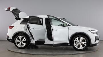 2025 Audi 45 S line Auto 5-door 82kWh (White) - Image: 10