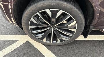 2025 Volvo 2.0 T8 18.8kWh Ultra Dark Auto 4WD Euro 6 5-door (Red) - Image: 15