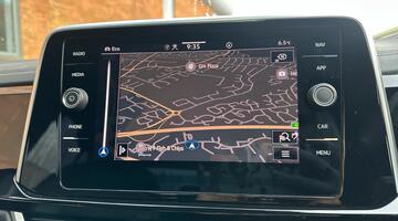 2022 Volkswagen TSI R-Line DSG Euro 6 5-door (Black) - Image: 12