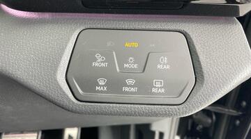 2025 Volkswagen Pro 77kWh Black Edition Auto 5-door (Black) - Image: 16