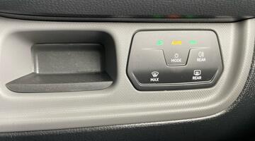 2024 Volkswagen Pro 79kWh Commerce Auto 5-door (Black) - Image: 20