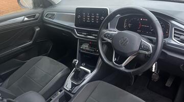 2024 Volkswagen TSI Style Euro 6 5-door (Black) - Image: 6