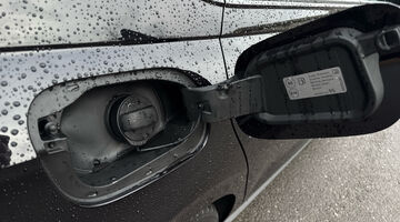 2025 Volkswagen 2.0 TSI GTI DSG Euro 6 5-door (Black) - Image: 14