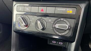 2023 Volkswagen 1.0 TSI SE Euro 6 5-door (Grey) - Image: 13