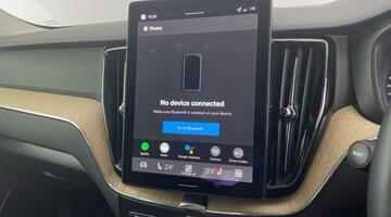 2025 Volvo 2.0 B5 MHEV Plus Pro Auto Euro 6 5-door (Grey) - Image: 28