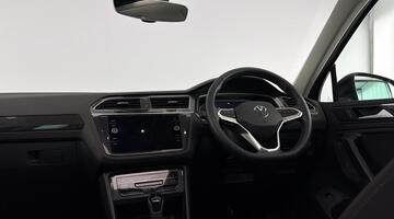 2023 Volkswagen TSI Elegance DSG Euro 6 5-door (Black) - Image: 17