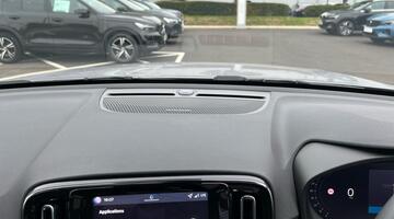 2025 Volvo 2.0 B4 MHEV Ultra Dark DCT Auto Euro 6 5-door (Silver) - Image: 54