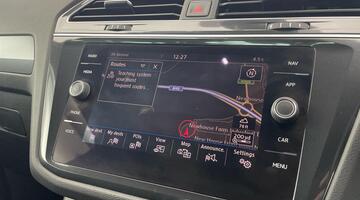 2017 Volkswagen 2.0 TSI R-Line DSG 4Motion Euro 6 5-door (Grey) - Image: 28