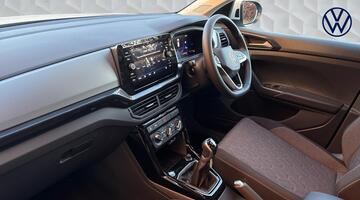 2025 Volkswagen 1.0 TSI Match Euro 6 5-door (Grey) - Image: 2