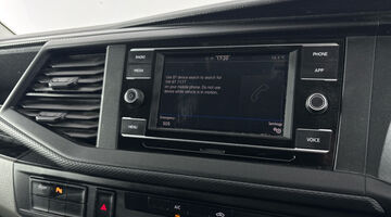 2022 Volkswagen 2.0 TDI T3Highline FWD SWB Euro 6 5-door (White) - Image: 15