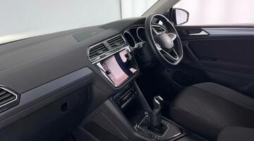 2022 Volkswagen TSI Active Euro 6 5-door (Black) - Image: 2