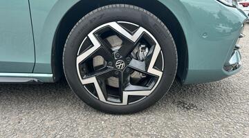 2025 Volkswagen TSI eHybrid 19.7kWh R-Line DSG Euro 6 5-door (Green) - Image: 12