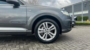 2016 Audi 3.0 TDI V6 S line Tiptronic quattro Euro 6 5-door (Grey) - Image: 5