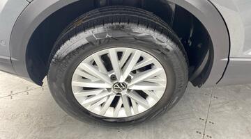 2022 Volkswagen TSI Life Euro 6 5-door (Grey) - Image: 26