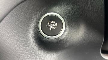 2021 Volvo T2 Momentum Core Euro 6 5-door (White) - Image: 22