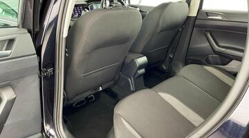 2022 Volkswagen 1.0 TSI Life Euro 6 5-door (Black) - Image: 31