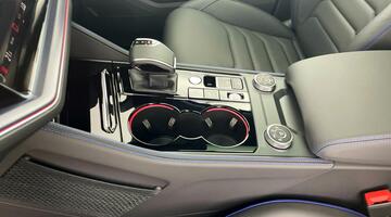 2025 Volkswagen 3.0 V6 TSI eHybrid 14.3kWh R Tiptronic 4Motion Euro 6 5-door (Grey) - Image: 48