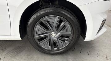 2023 Škoda 1.0 TSI Colour Edition Euro 6 5-door (White) - Image: 6