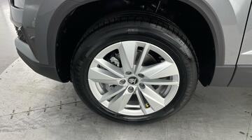 2025 Škoda 1.0 TSI SE Edition Euro 6 5-door (Grey) - Image: 38