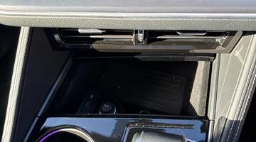 2025 Volkswagen 3.0 TDI V6 Black Edition Tiptronic 4Motion Euro 6 5-door (Red) - Image: 33