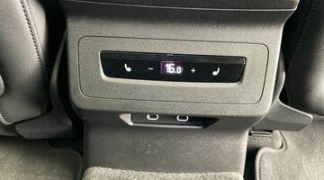 2025 Audi 100kWh Launch Edition Auto 5-door (White) - Image: 33