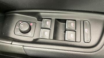 2025 Audi TFSI 35 Black Edition Sportback S Tronic Euro 6 5-door (Red) - Image: 19