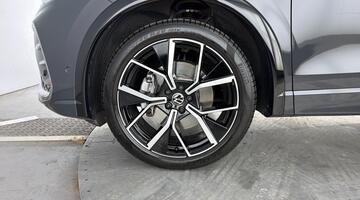 2025 Volkswagen 2.0 TDI R-Line DSG Euro 6 5-door (Grey) - Image: 37